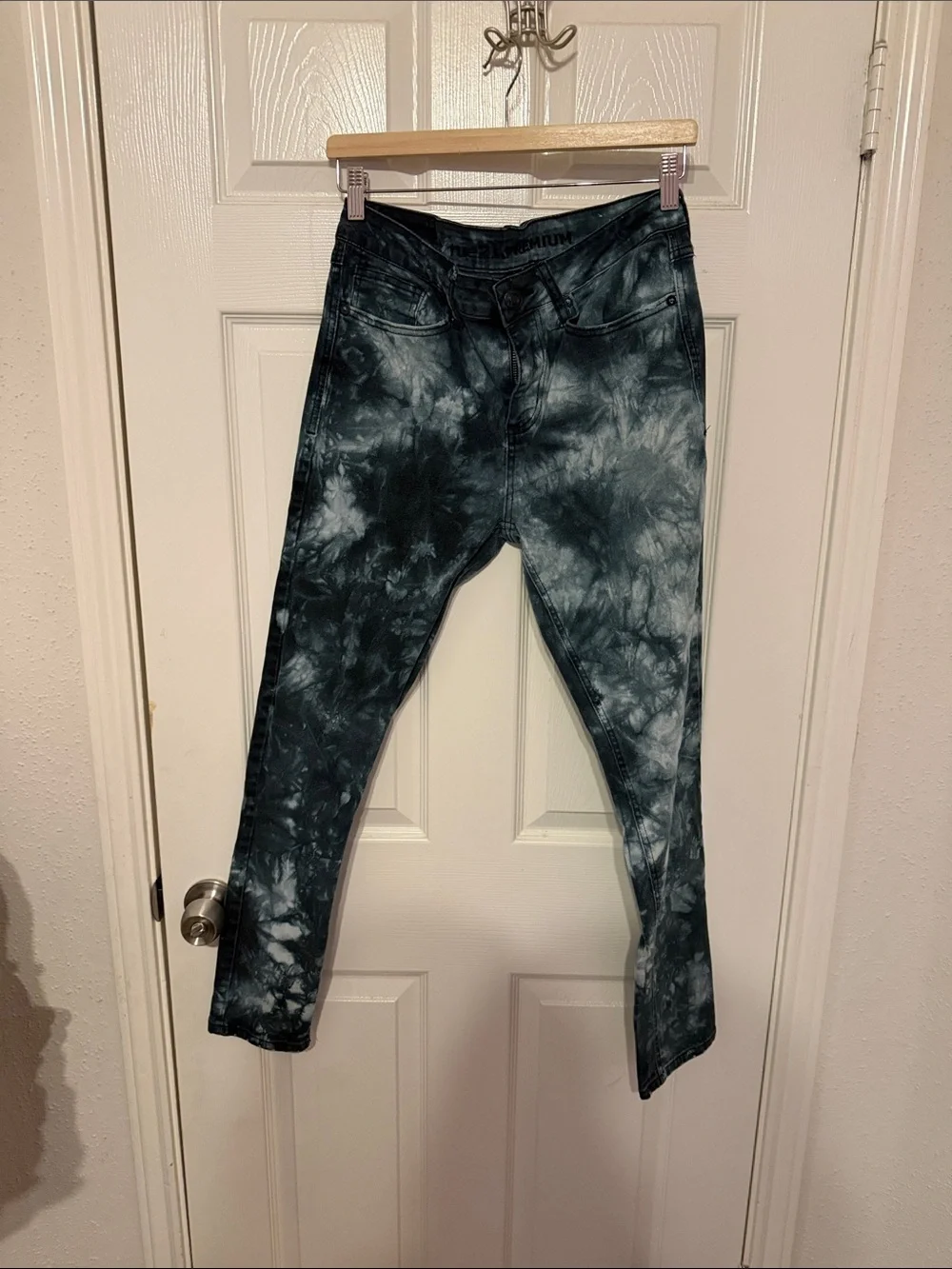 Rue 21 Tie-Dye Skinny Jeans in Dark Teal and White